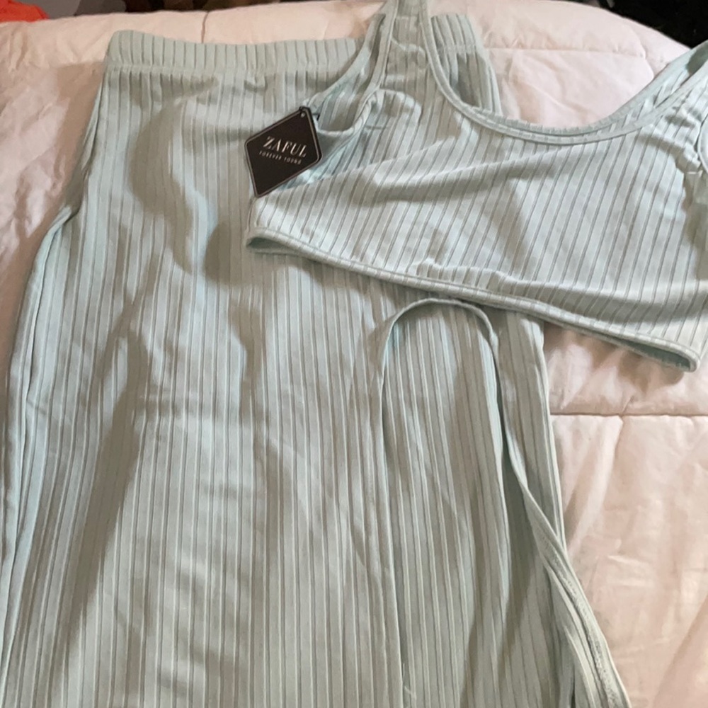 2 piece set skirt w high slit (slightly see through)w crop too tank(sage color)